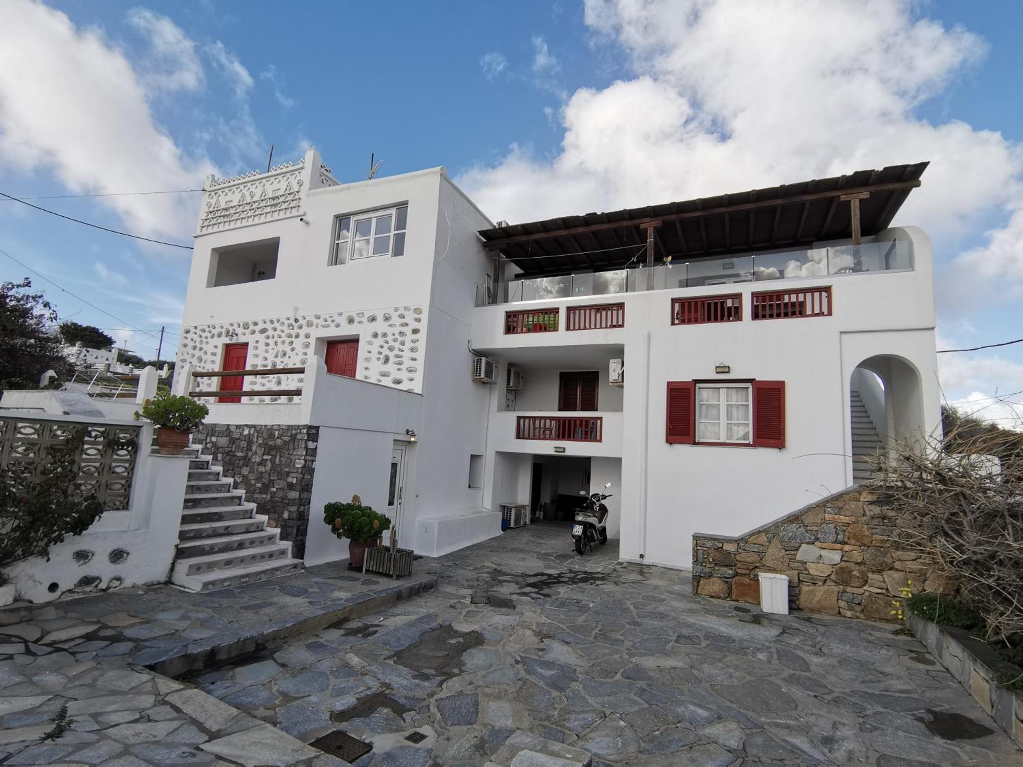 Vasilis Ornos Casa de hóspedes *